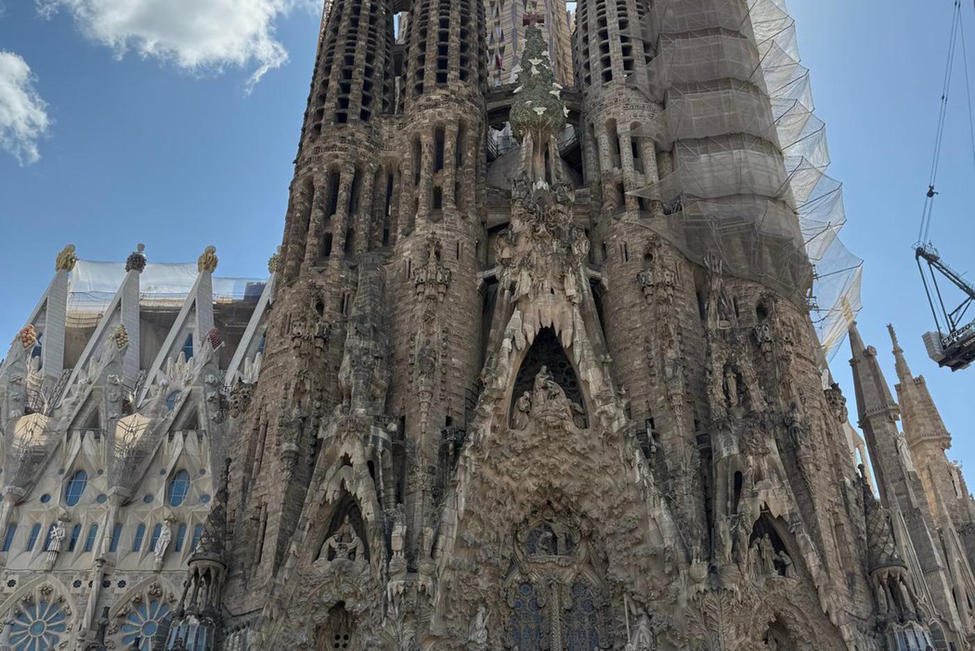 Собор Святого Семейства в Барселоне официально стал самым высоким христианским храмом в мире