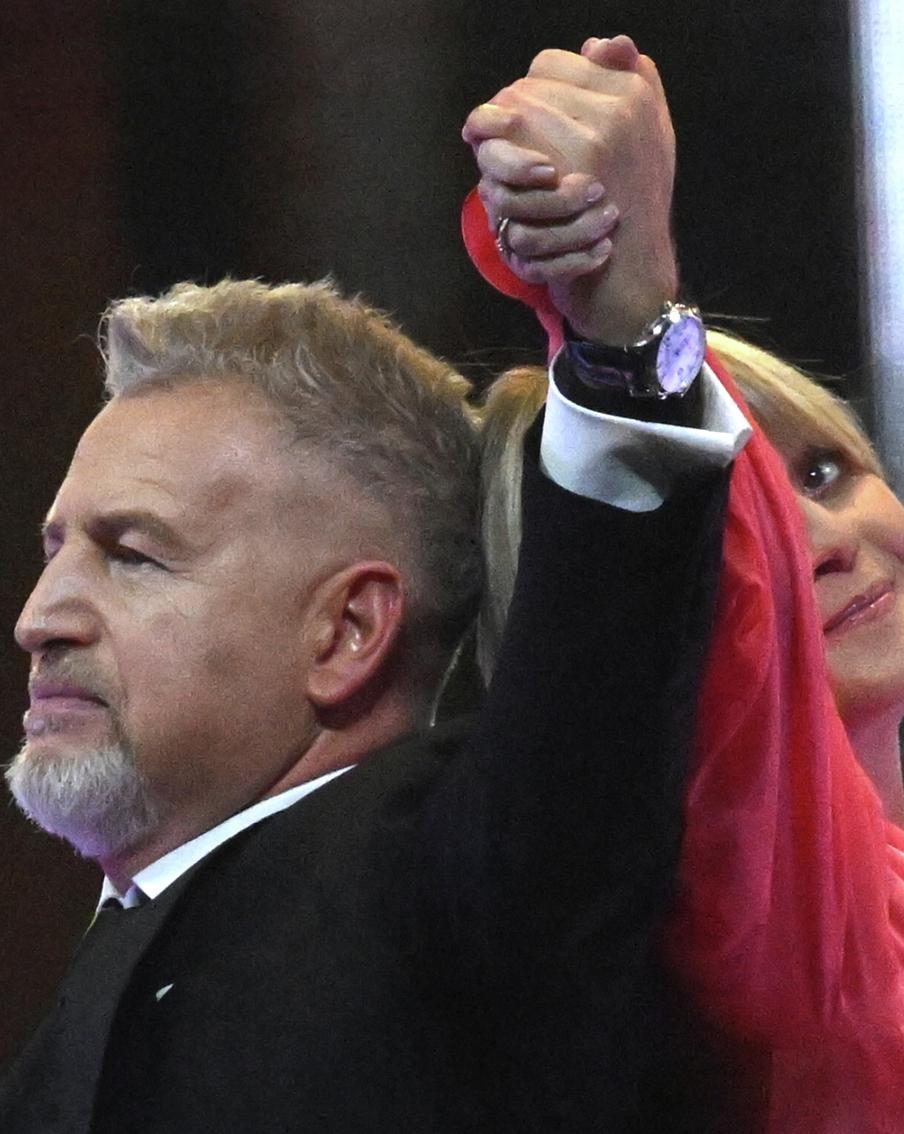 "Меня изнасиловали": от страшного признания сестры Леонида Агутина мороз по коже