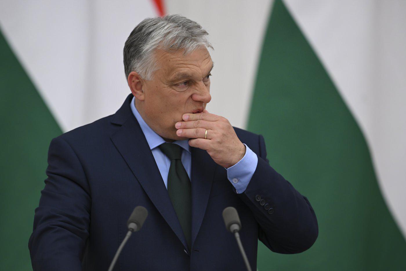 Виктор Орбан и Дональд Туск поспорили из-за помощи Украине