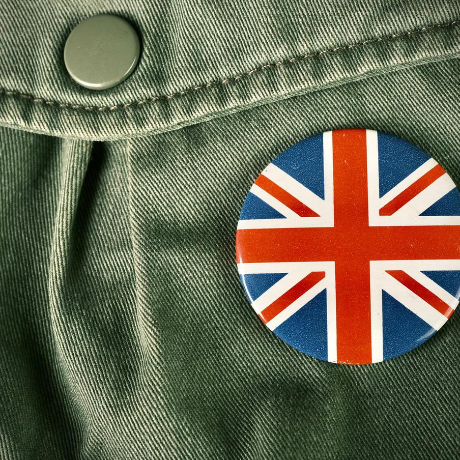 Министр обороны Британии рассказал о планах первым направить войска на Украину. Министр обороны Великобритании Джон Хили выразил желание стать первым главой ведомства, направившим британские войска на Украину. Он считает это шагом к окончанию войны и установлению мира на Украине, что, по его мнению, необходимо для обеспечения безопасности Европы