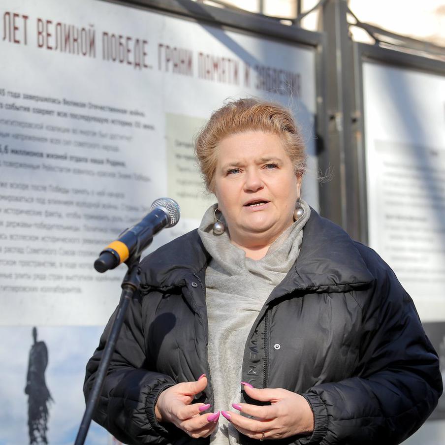 Елена Малышева: Историческая память нуждается в защите. Елена Малышева, руководитель Национального центра исторической памяти при президенте Российской Федерации и член Общественной палаты РФ, в беседе с Агентством городских новостей "Москва" выразила мнение, что создание Музея памяти жертв геноцида советского народа в столице является актуальным шагом