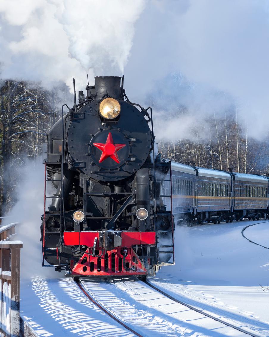 Минтранс утвердил новые правила перевозок в туристических поездах с 1 марта. В России с 1 марта вступает в силу приказ Минтранса, регулирующий перевозки в туристических поездах. Документ устанавливает чёткие требования к пассажирам и составу