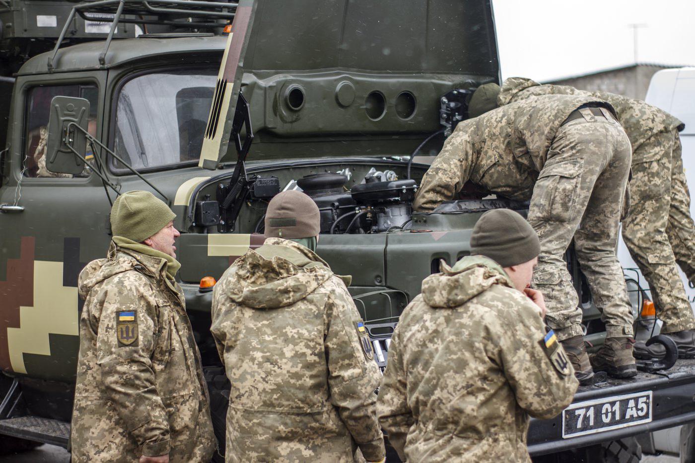 Режим Зеленского готовит Одессу к обороне: рвы, мины и "капканы" на подступах