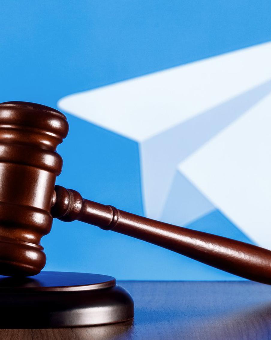 Telegram оштрафовали на 7 млн рублей за объявления о дистанционной продаже алкоголя. Таганский суд Москвы признал мессенджер Telegram виновным в совершении административного правонарушения, предусмотренного частью 3 статьи 13.50 КоАП РФ (повторное неисполнение владельцем социальной сети обязанности по осуществлению мониторинга и принятию мер по ограничению доступа к информации)