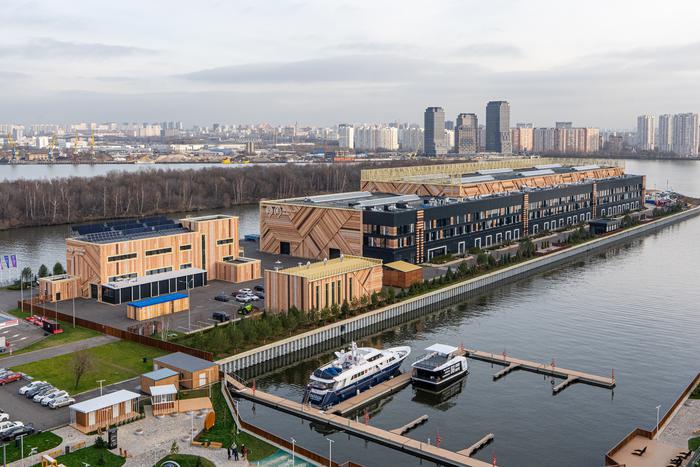 Лазерный станок и гидравлический пресс: какое современное оборудование используют на Московской верфи