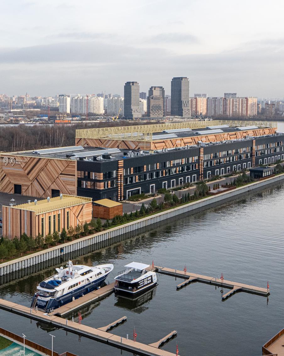 Производство инновационных электросудов на Московской верфи включает до 15 этапов работ. Столица развивает речной транспорт. В районе Нагатинский Затон работает Московская верфь – высокотехнологичное предприятие по производству и обслуживанию электросудов. Это самая современная верфь в России