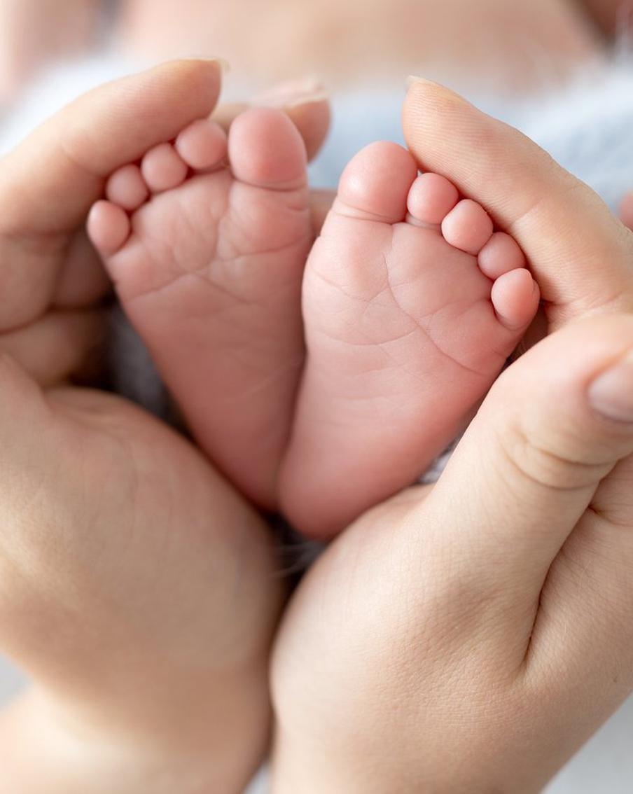 "Её часть будет теперь жить вечно": в Британии родила давно умершая женщина