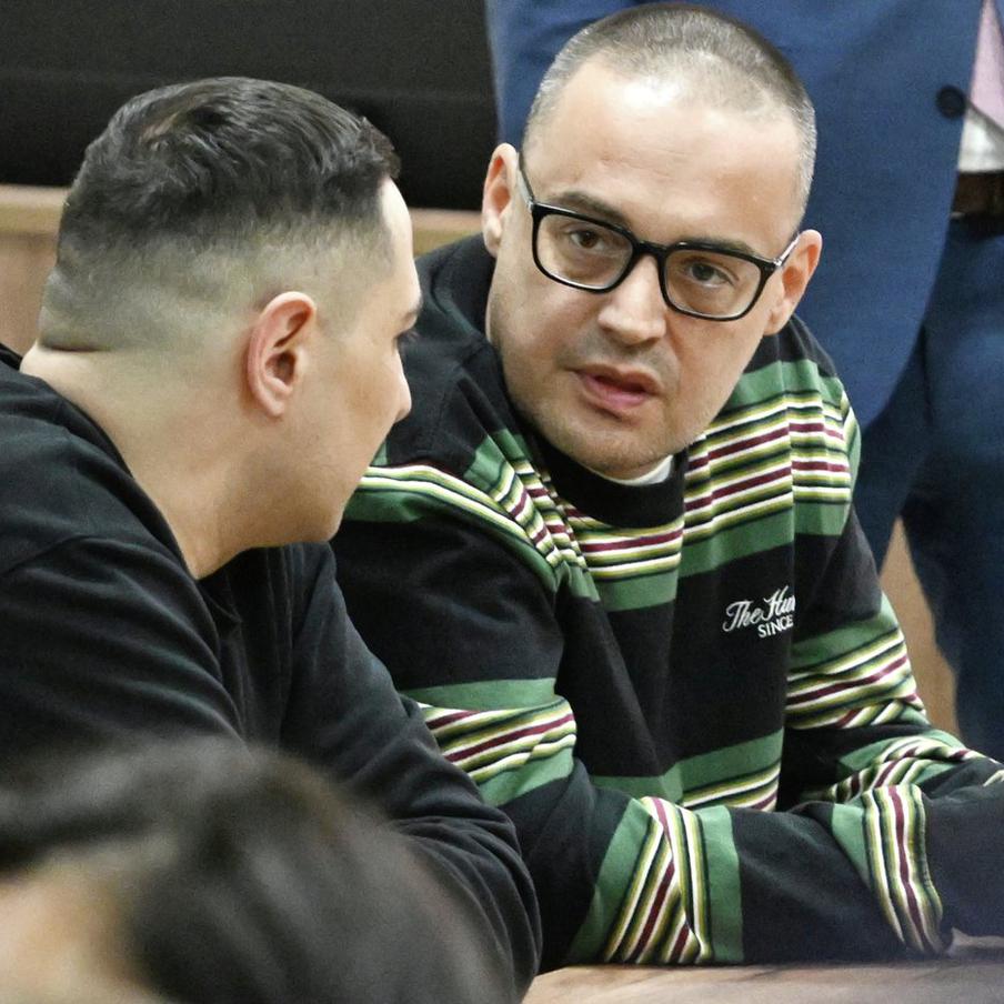 Суд вынес приговор рэперу Гуфу по делу о конфликте в банном комплексе. Наро-Фоминский городской суд признал Алексея Долматова виновным в самоуправстве. Музыканту назначили год условно с испытательным сроком на тот же период.