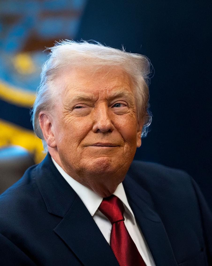 Пранк над Трампом или его озорство: в США гадают, кто звонил в студию телеканала