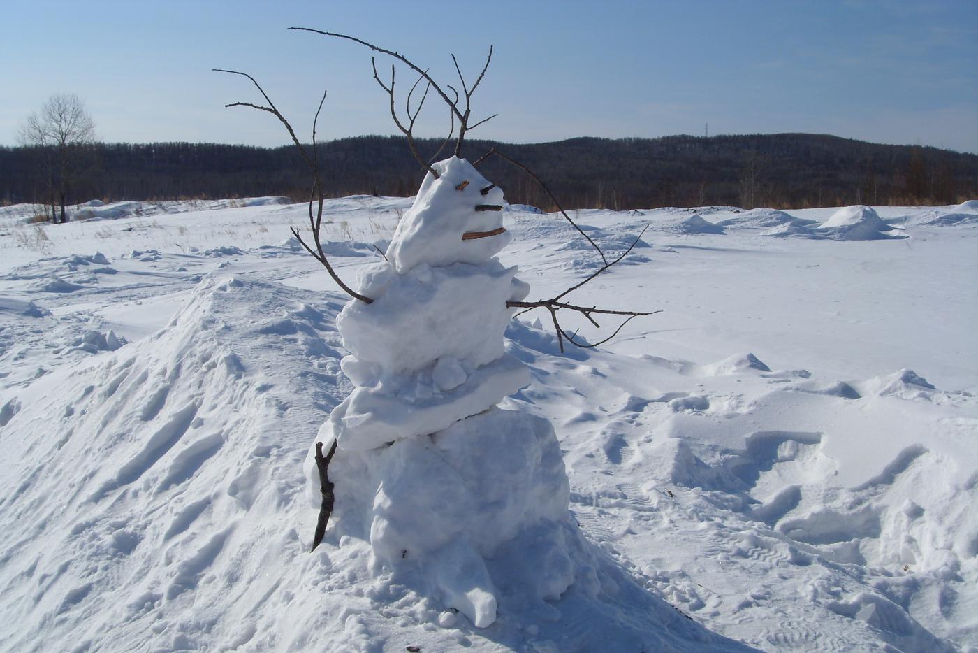 Взрывают снеговиков, сжигают ведьм: как провожают зиму в разных странах мира