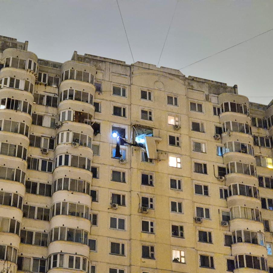 Стала известна причина взрыва в квартире на улице Кадырова на юго-западе Москвы. Причиной взрыва в многоэтажном доме в Южном Бутово стал газовый баллон, использовавшийся для монтажа натяжных потолков в пострадавшей квартире