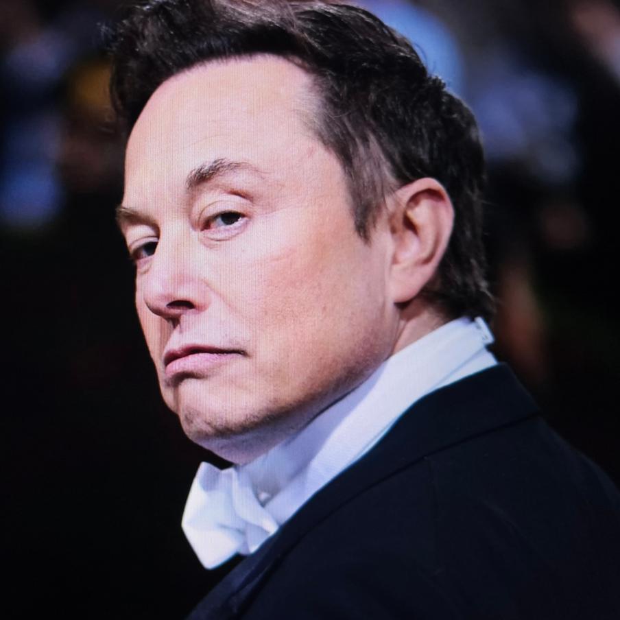 Стало известно, как Украина убедила Маска отключить Starlink на фронте. Украинские власти смогли договориться с бизнесменом Илоном Маском об отключении спутникового интернета Starlink в зоне боевых действий после попадания дрона по правительственному кварталу в Киеве