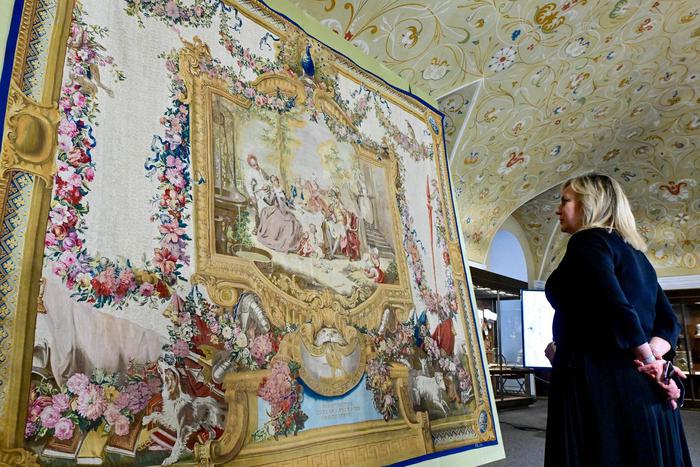 Дон Кихот с девицами покорил Европу: в Кремле всего несколько дней показывают уникальный гобелен