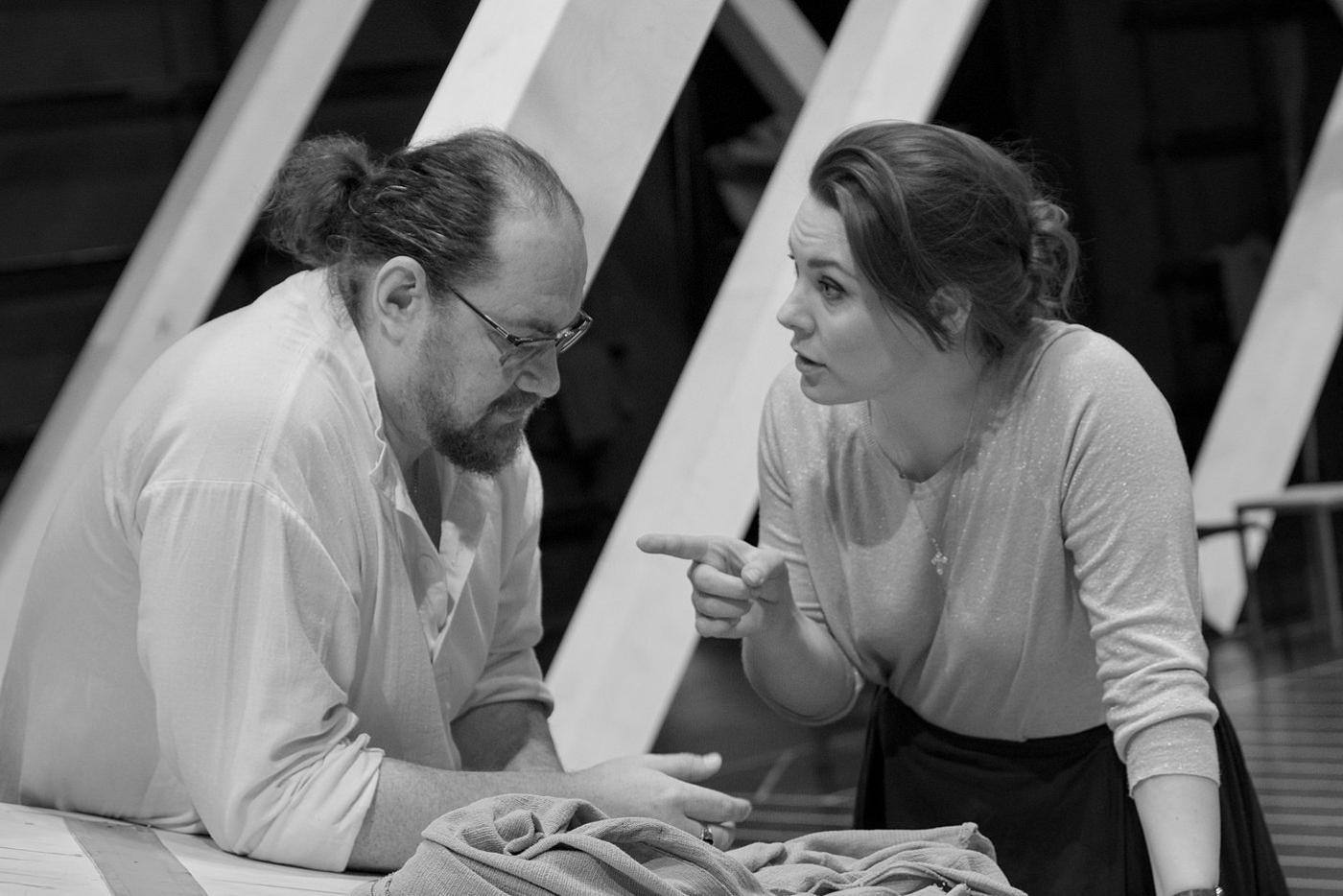 Дмитрий Ульянов и Елена Гусева за работой.