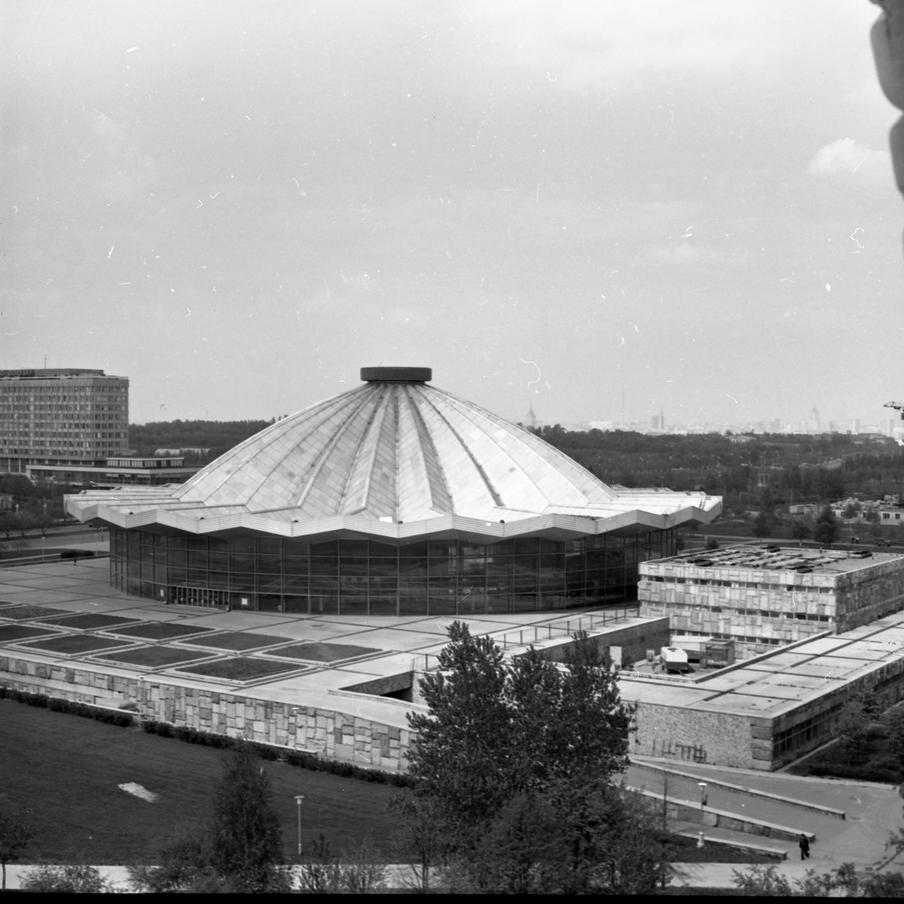 Борис Томбак. Проспект Вернадского. Цирк. 1970-е гг.