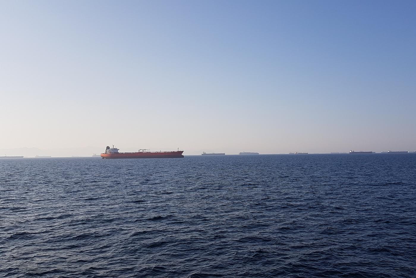 Иранские военные о введении запрета судоходства через Ормузский пролив