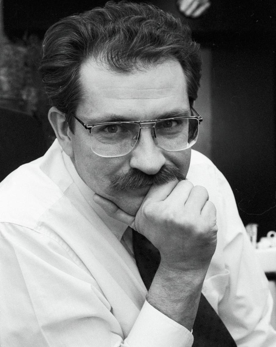 Скуратов: убийство Листьева не раскрыли из-за сопротивления причастных. Бывший генеральный прокурор Российской Федерации Юрий Скуратов высказал мнение, что убийство журналиста Владислава Листьева, произошедшее 30 лет назад, не было раскрыто по нескольким причинам, пишет РИА "Новости"