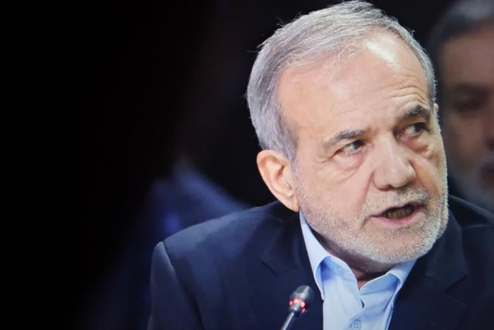 Иранский президент Масуд Пезешкиан назвал убийство Хаменеи объявлением США войны всем мусульманам мира