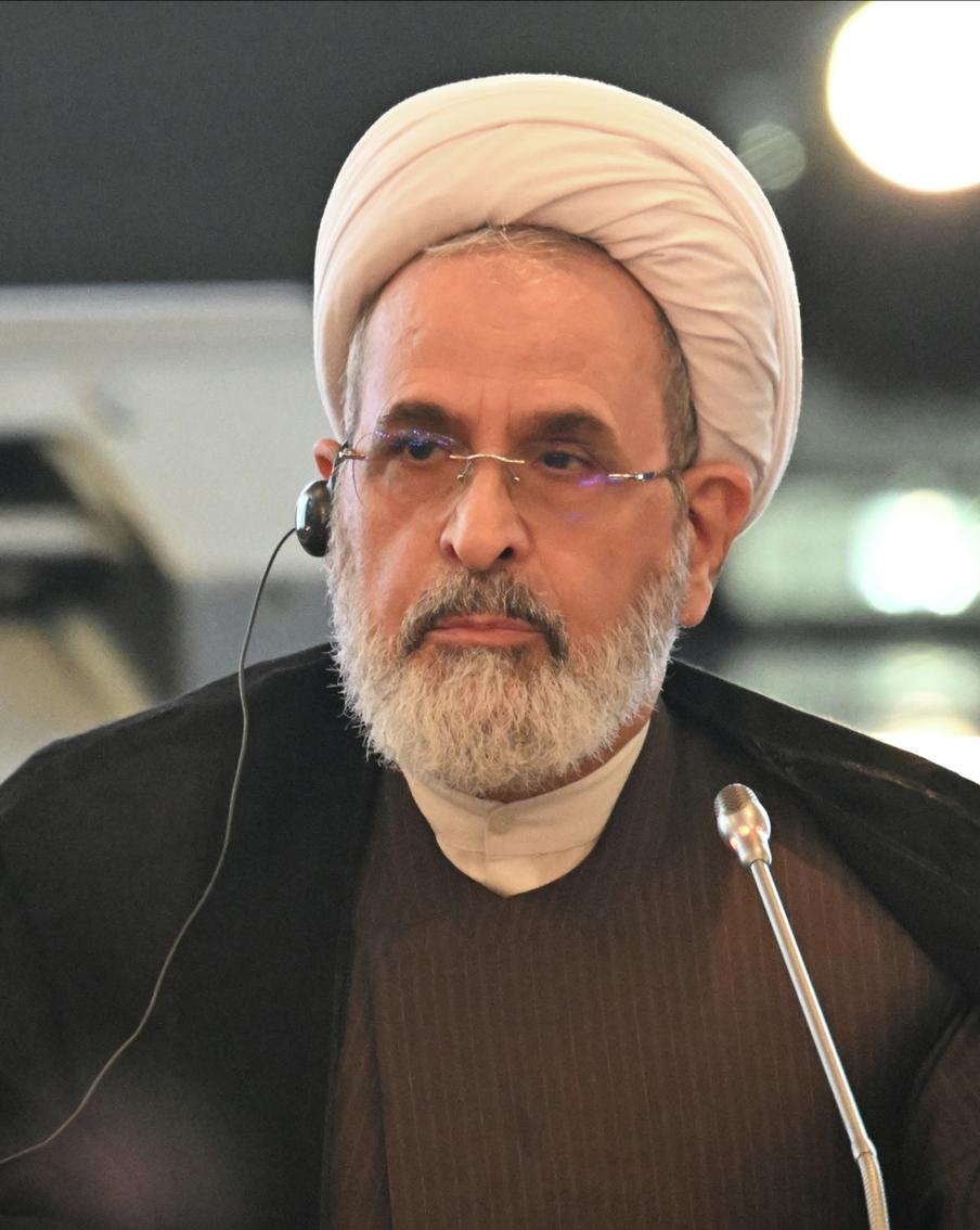 Временным верховным лидером Ирана вместо Хаменеи назначен аятолла Алиреза Арафи. В Иране определились с заменой погибшему в ходе американо-израильских ударов верховному лидеру Али Хаменеи. Отмечается, что временно исполняющим обязанности верховного лидера назначен аятолла Алиреза Арафи