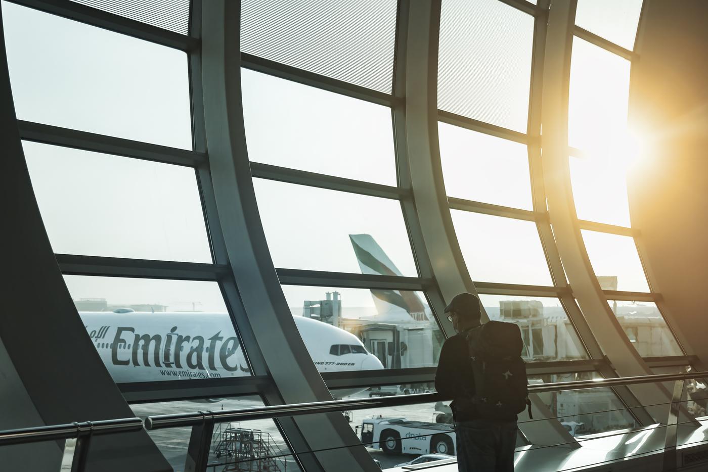 Стало известно приблизительное количество российских туристов, застрявших на территории ОАЭ из-за отмены рейсов