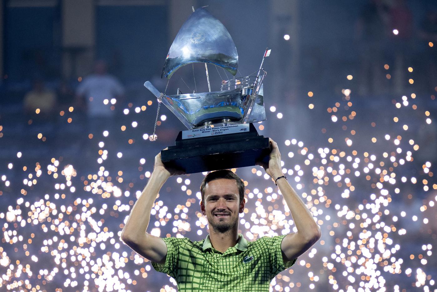 Даниил Медведев взял титул без борьбы в финале.