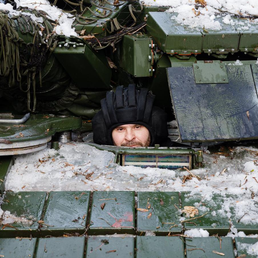 ВС РФ освободили Круглое, Резниковку и Дробышево. Вооружённые силы Российской Федерации продолжают успешное продвижение на линии соприкосновения. Министерством обороны Российской Федерации объявлено об освобождении населённых пунктов Дробышево и Резниковка в Донецкой Народной Республике, а также установлении контроля над населённым пунктом Круглое в Харьковской области