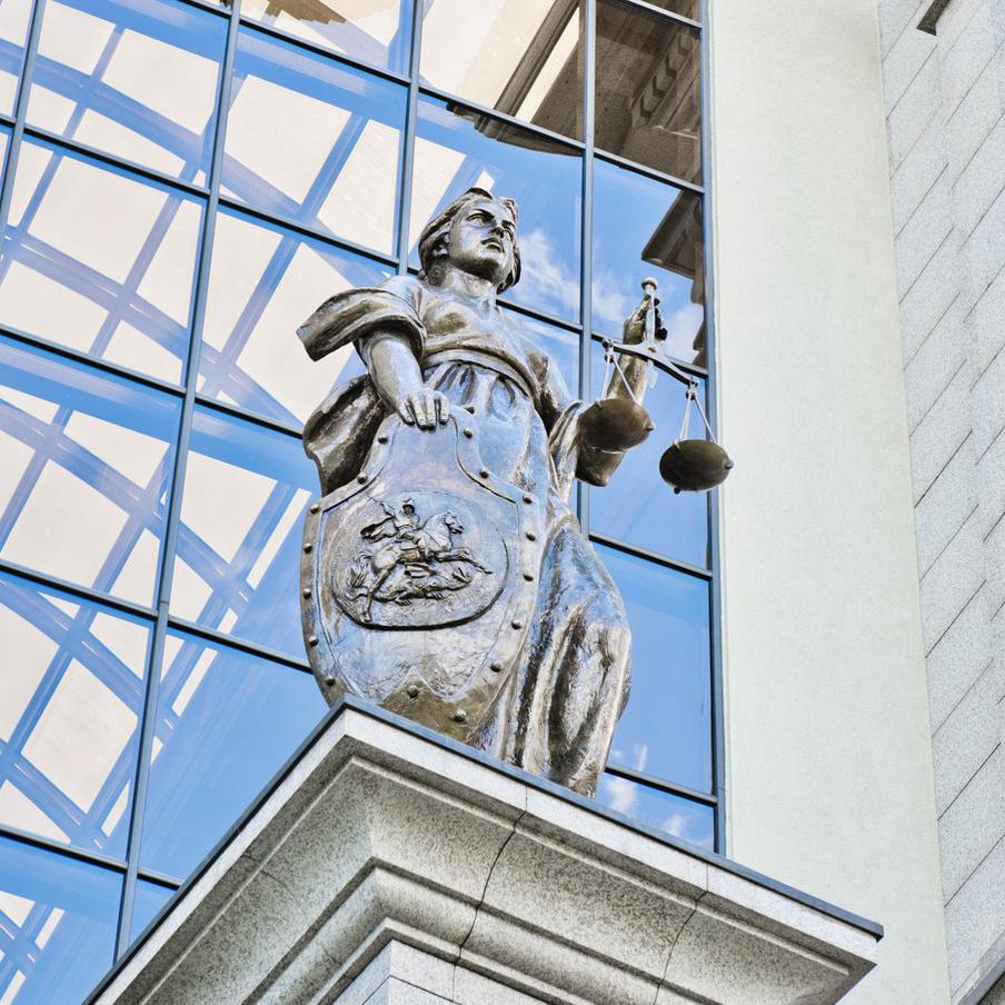 Суд признал "Антивоенный комитет России" террористической организацией. Верховный суд Российской Федерации вынес решение о признании "Антивоенного комитета России" (АКР), который ранее был признан нежелательной организацией, террористической. Деятельность АКР и всех его структурных подразделений на территории России отныне запрещена