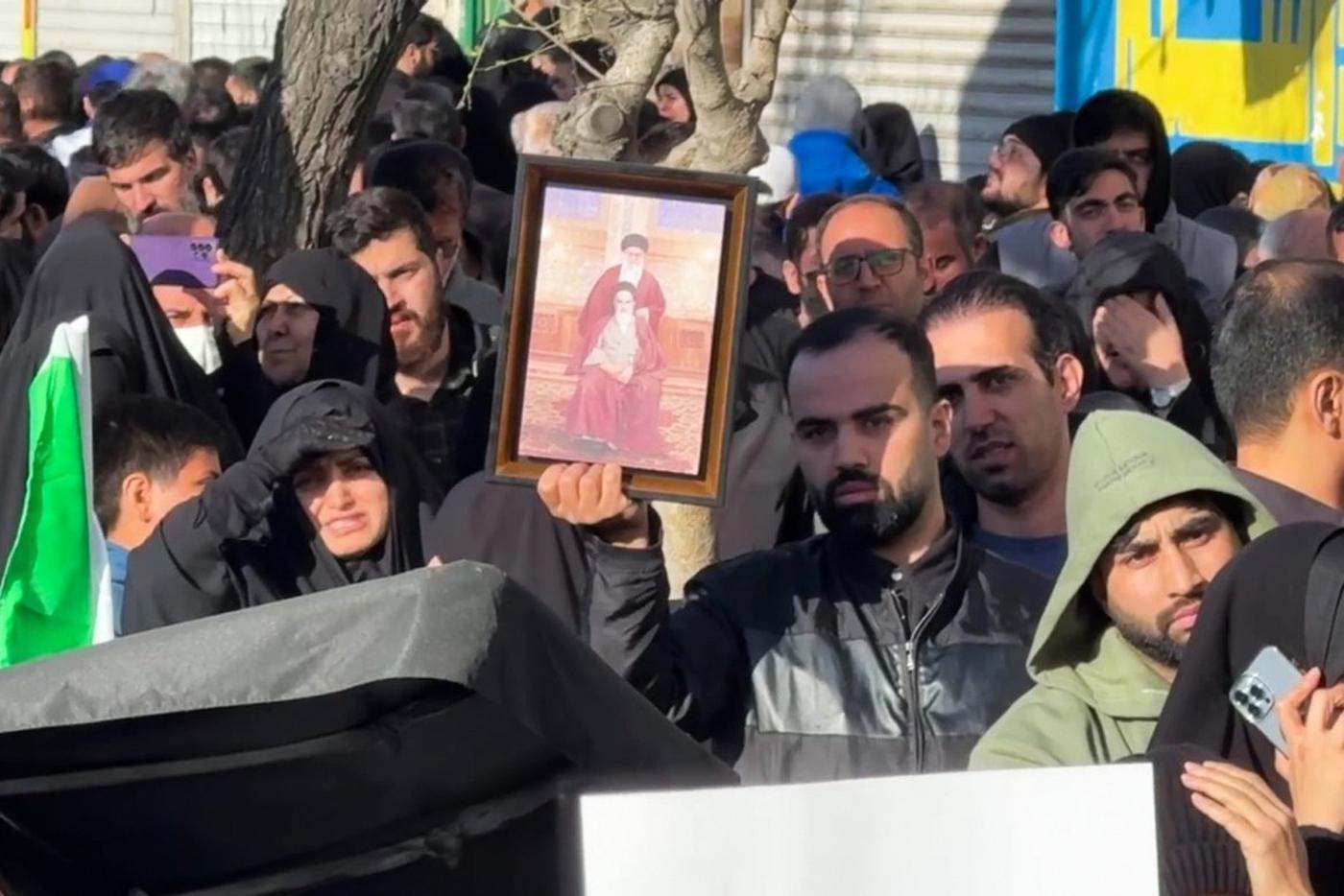 Ирановед Раванди-Фадаи: Иранцы приняли гибель внучки Хаменеи как личную трагедию