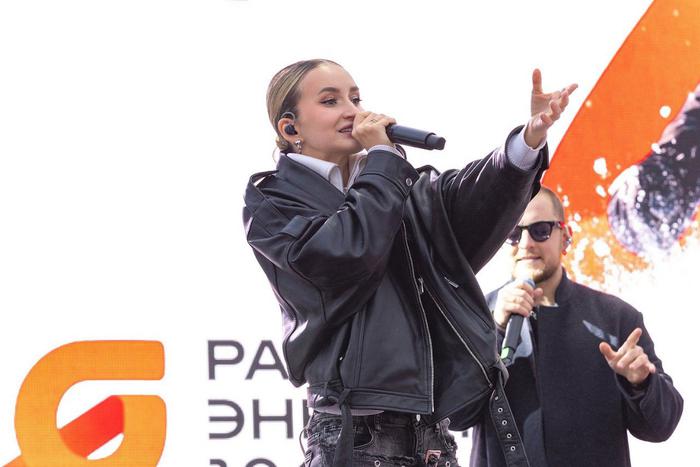 IMANBEK, HOLLYFLAME, NANSI & SIDOROV раскачали Воробьёвы горы