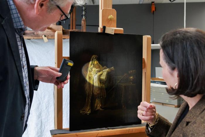 Пикассо – в подвале, Тициан – на остановке: где находят бесценные картины гениев