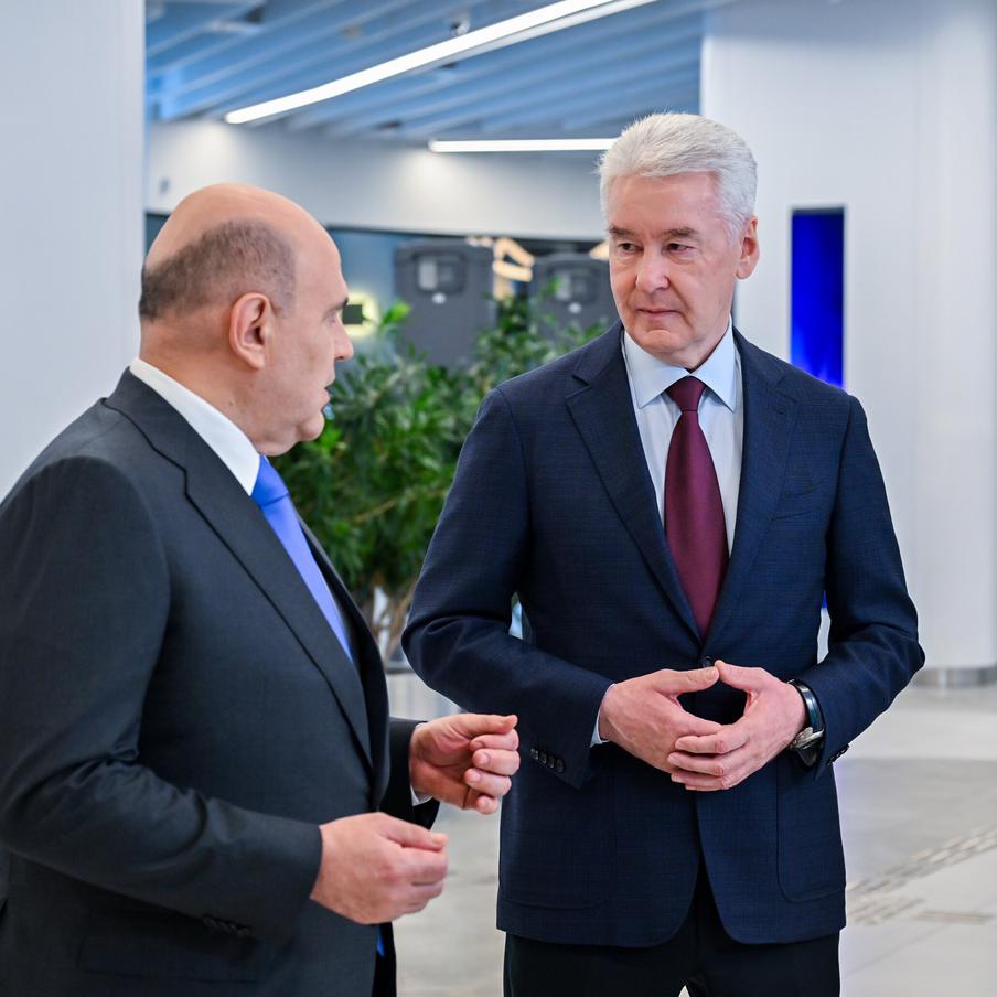 Сергей Собянин поздравил Михаила Мишустина с днём рождения. Мэр Москвы Сергей Собянин поздравил председателя правительства Российской Федерации Михаила Мишустина с днём рождения. В своём поздравлении, опубликованном на платформе МАХ, Собянин отметил огромный вклад Мишустина в развитие Москвы