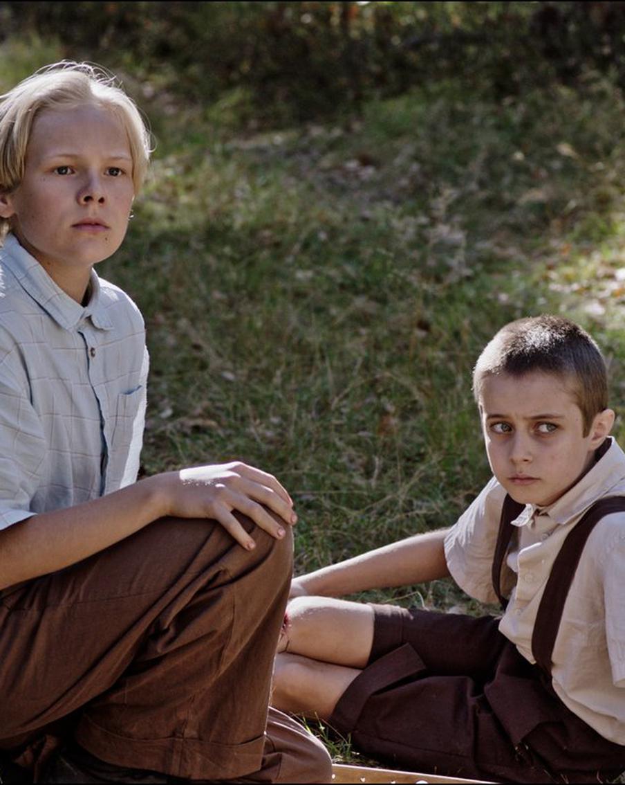 Друг в беде не бросит: как сделать выбор в пользу самого слабого