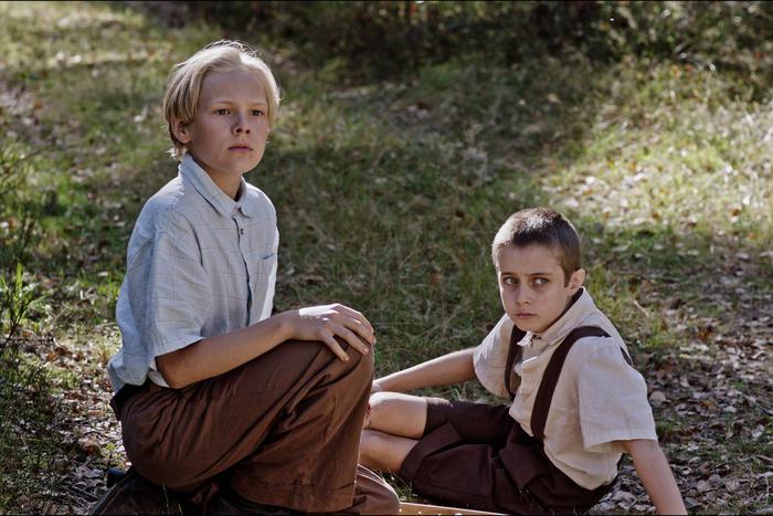 Друг в беде не бросит: как сделать выбор в пользу самого слабого