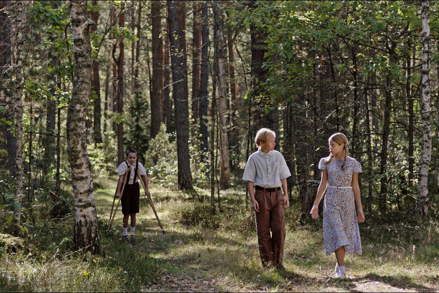 Даже влюблённость не позволяет главному герою отказаться от помощи тому, кто слабее.