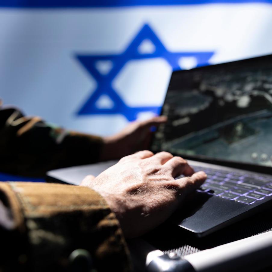 МО Израиля: Любой новый иранский лидер станет целью для ликвидации. Министр обороны Израиля Исраэль Кац выразил свою твёрдую позицию в отношении любого потенциального лидера Ирана. Он заявил, что такой лидер будет считаться законной целью для уничтожения израильскими вооружёнными силами