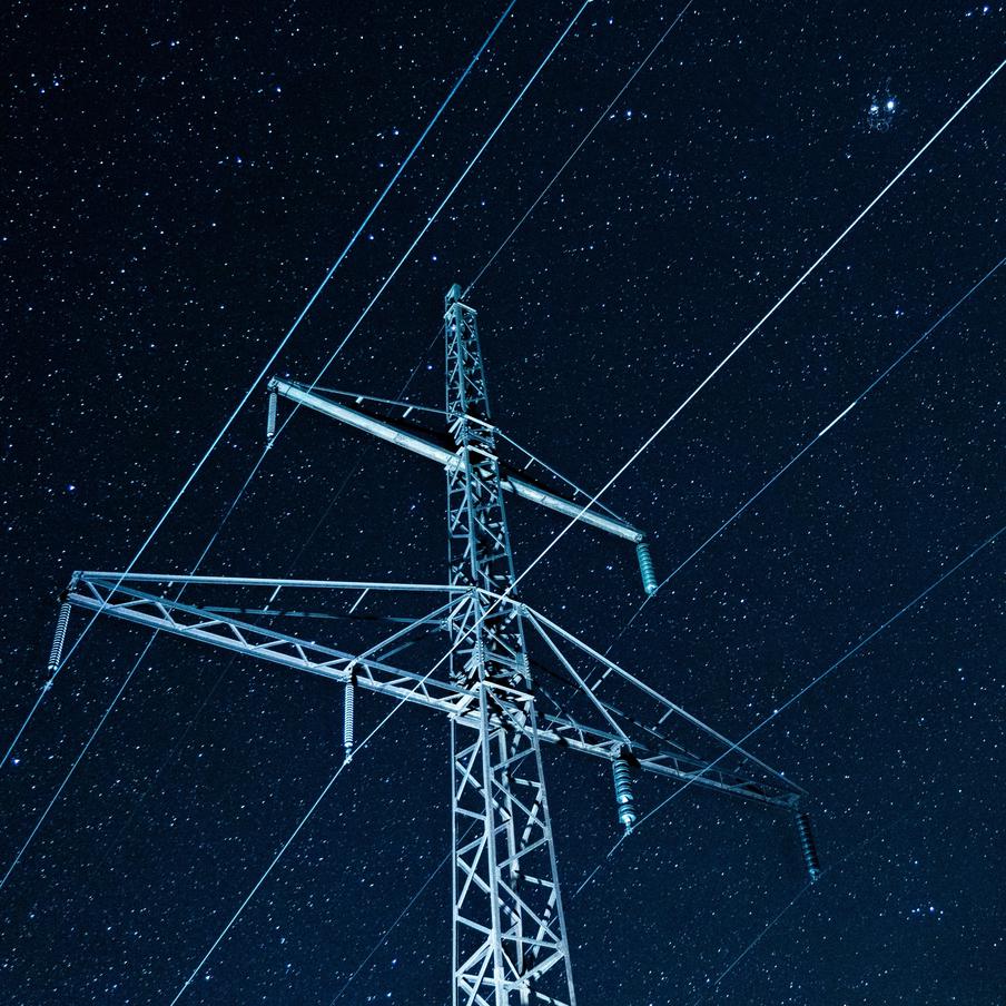 Словакия расторгла соглашение с Киевом о помощи аварийными поставками энергии. Правительство Словацкой Республики приняло решение о расторжении договора с Украиной, который касался экстренных поставок электроэнергии. Как следует из документа, опубликованного на сайте правительства Словакии, министру финансов рекомендовано принять меры в отношении компании SEPS (оператора системы передачи электроэнергии Словакии)