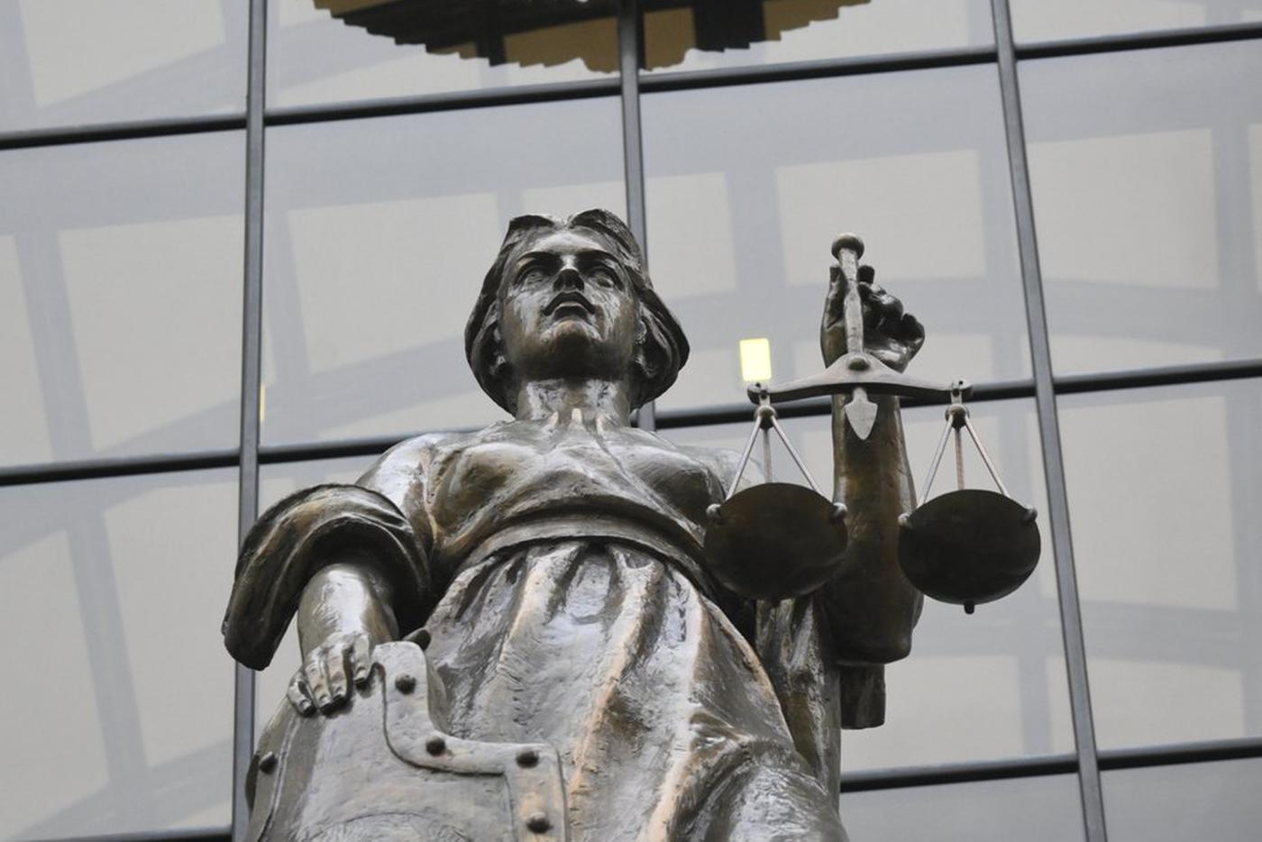 В Подмосковье мужчине дали 3 года условно за удар шампуром во время ссоры