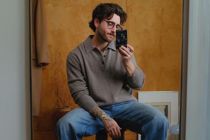 Актуальные мужские джинсы: тренды, которые легко вписать в гардероб