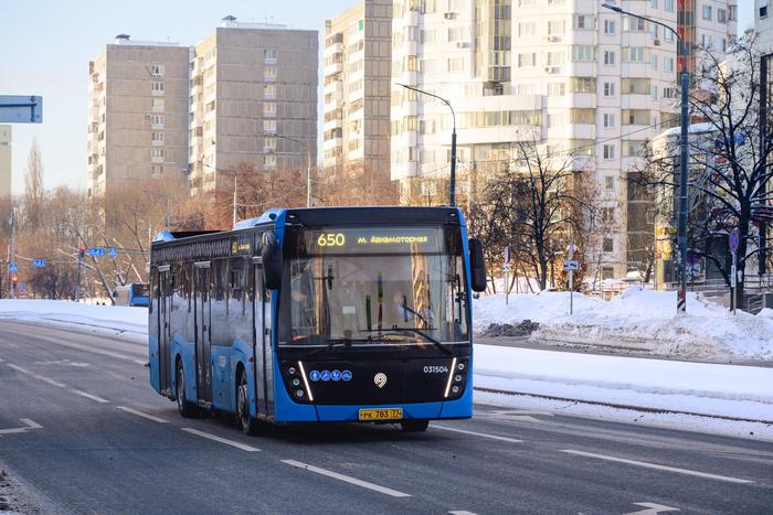 17 маршрутов изменили в 2025 году для удобства поездок к новой Троицкой линии метро