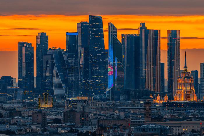 Экономист Масленников: Сокращение численности госслужащих в Москве оправданно