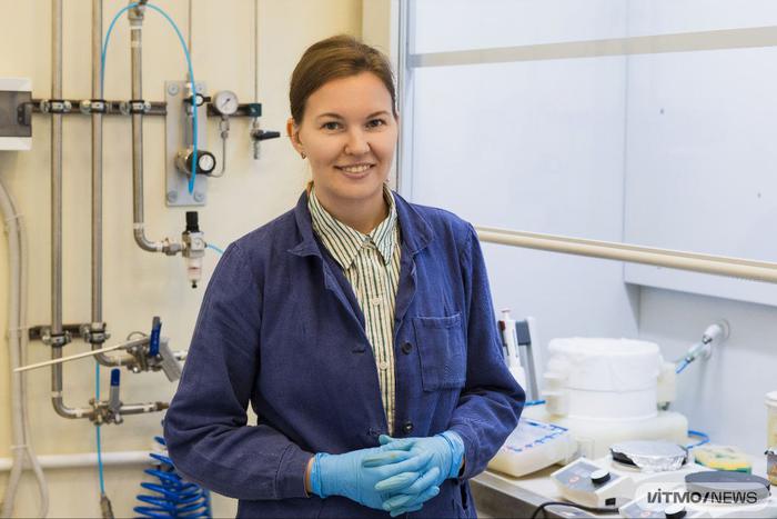 Александра Дмитриевна Фурасова – кандидат физико-математических наук, старший научный сотрудник лаборатории гибридной нанофотоники и оптоэлектроники физического факультета ИТМО