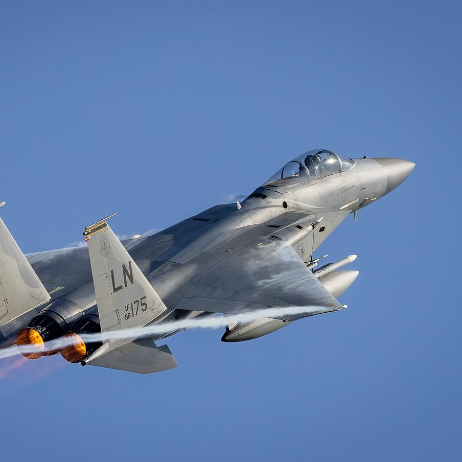 СМИ сообщили о сбитом над Ираном американском истребителе F-15. Иранские источники заявили о поражении самолёта ВВС США над горной системой Альборз. Сообщение появилось на фоне продолжающихся ударов между Ираном, США и Израилем