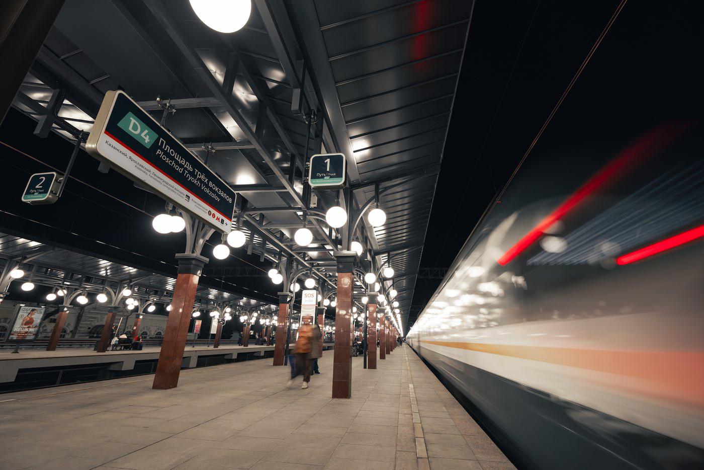 Ликсутов: около 350 тыс. пассажиров ежедневно отправляются с хаба "Площадь трёх вокзалов"