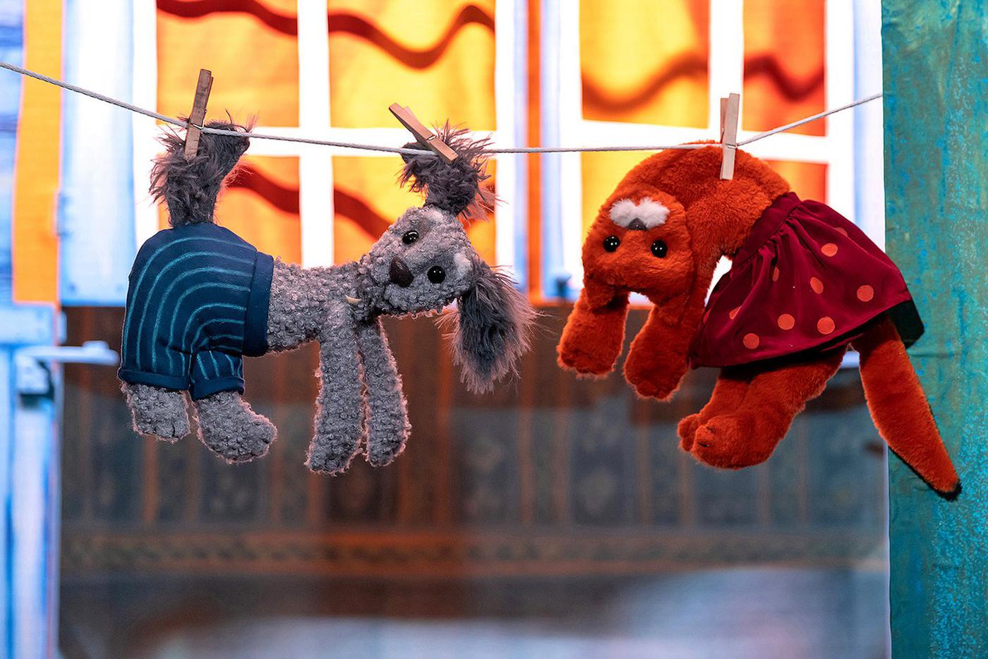 Спектакль "Кошечка и пёсик".