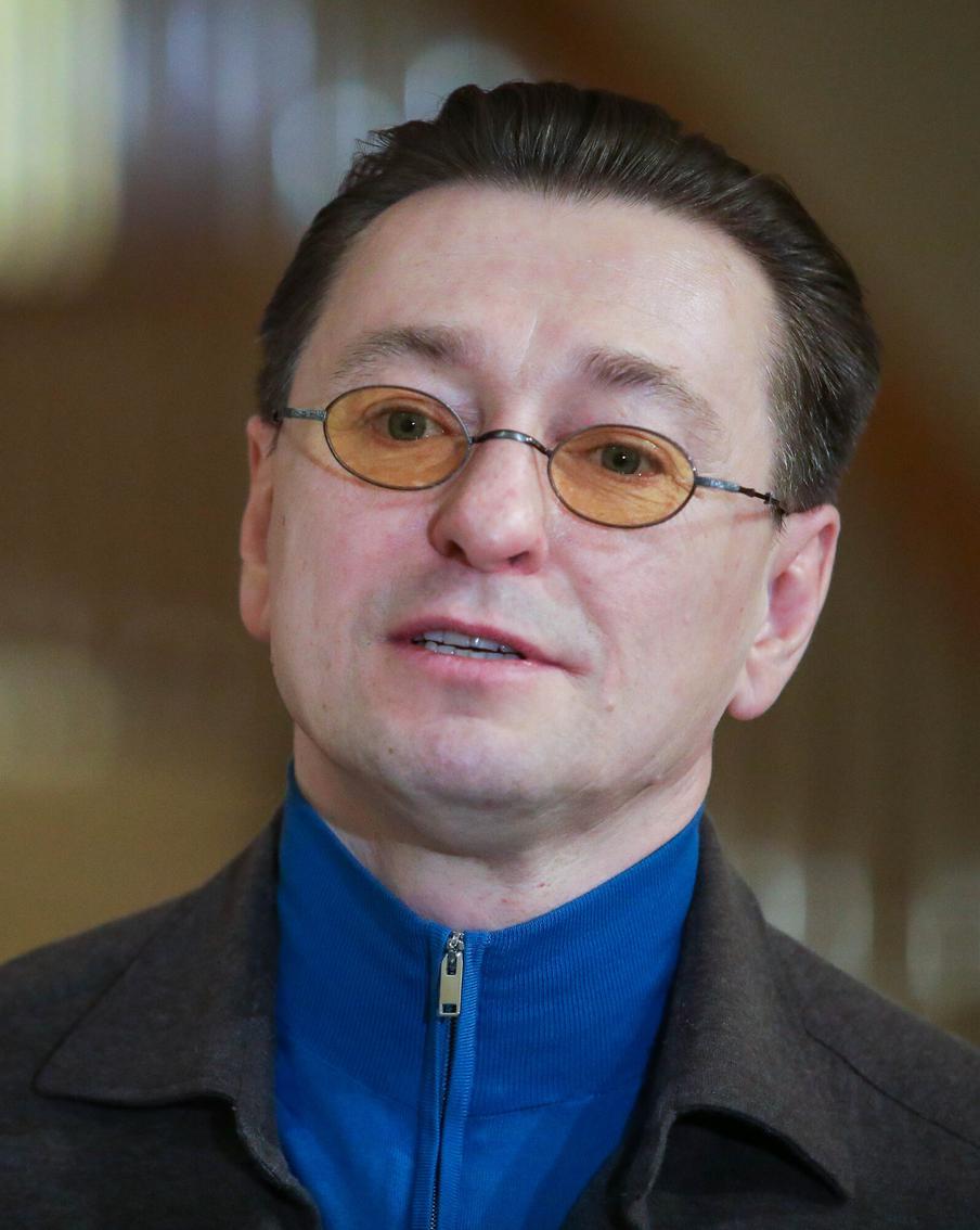 Сергей Безруков назначен худруком МХАТ им. Горького. Народный артист России Сергей Безруков стал новым художественным руководителем Московского Художественного театра им. Горького, сообщила министр культуры РФ Ольга Любимова