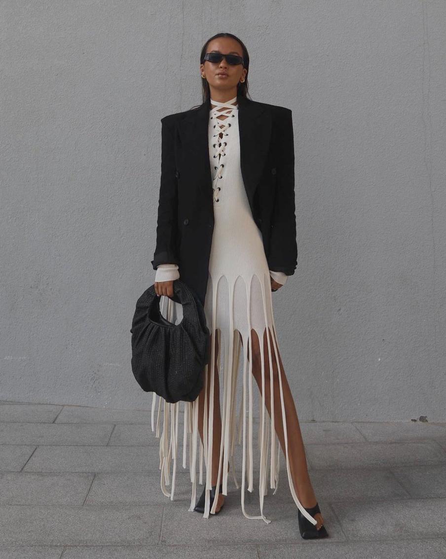 Используя бахрому, вы добавите сто очков своему стилю.