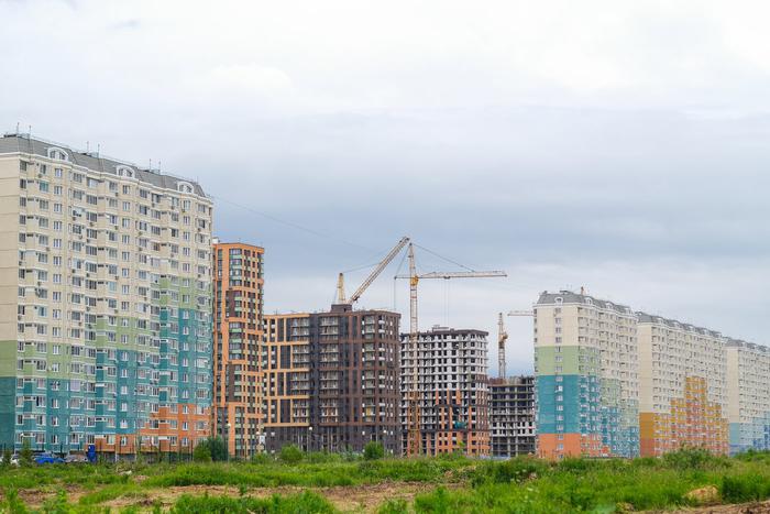 Продажи новостроек в Москве падают, а цены на квартиры ползут вверх