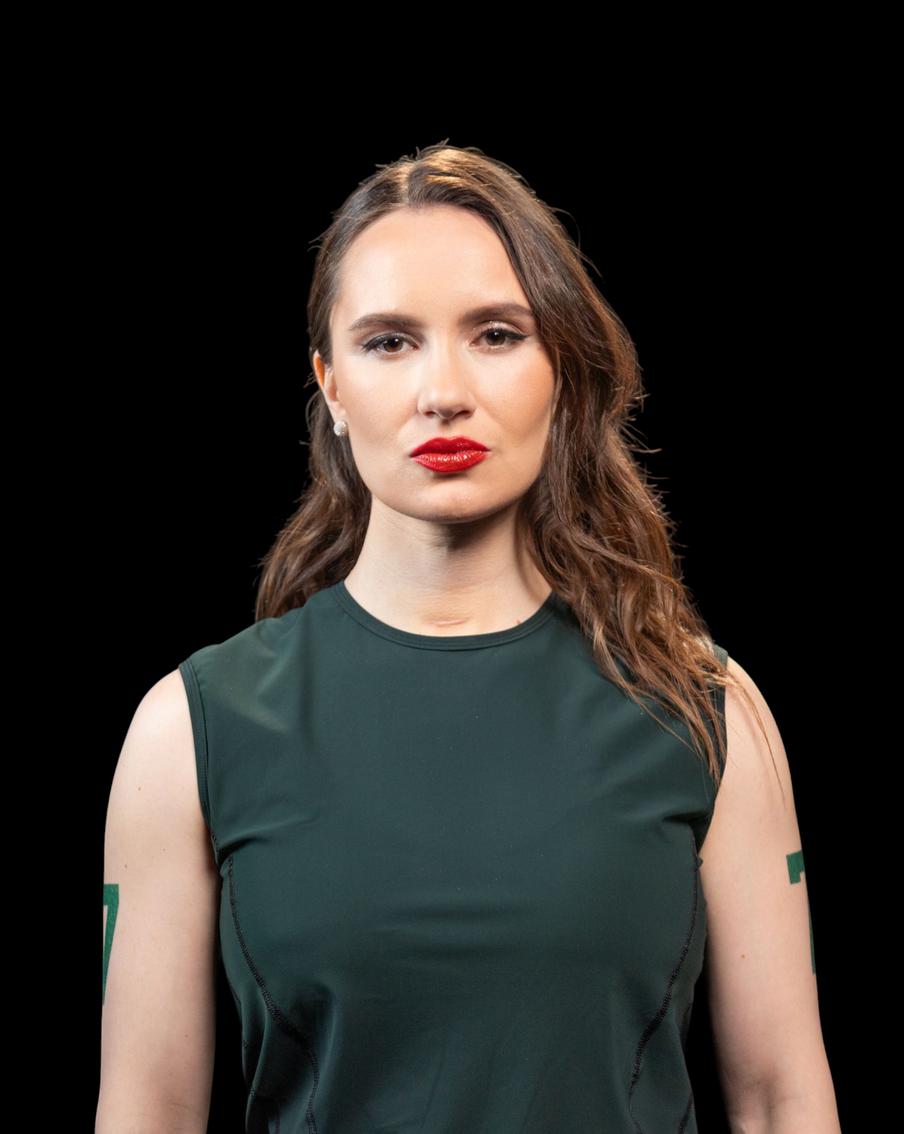 Девушка-титан Анна Сидорова является десятикратной чемпионкой России и вице-чемпионкой мира по кёрлингу.