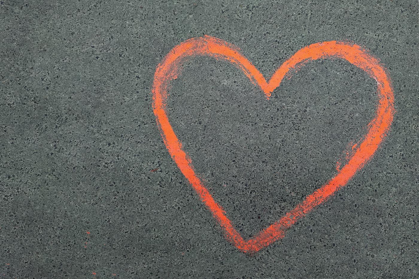 Юрист напомнил об ответственности за признания на асфальте