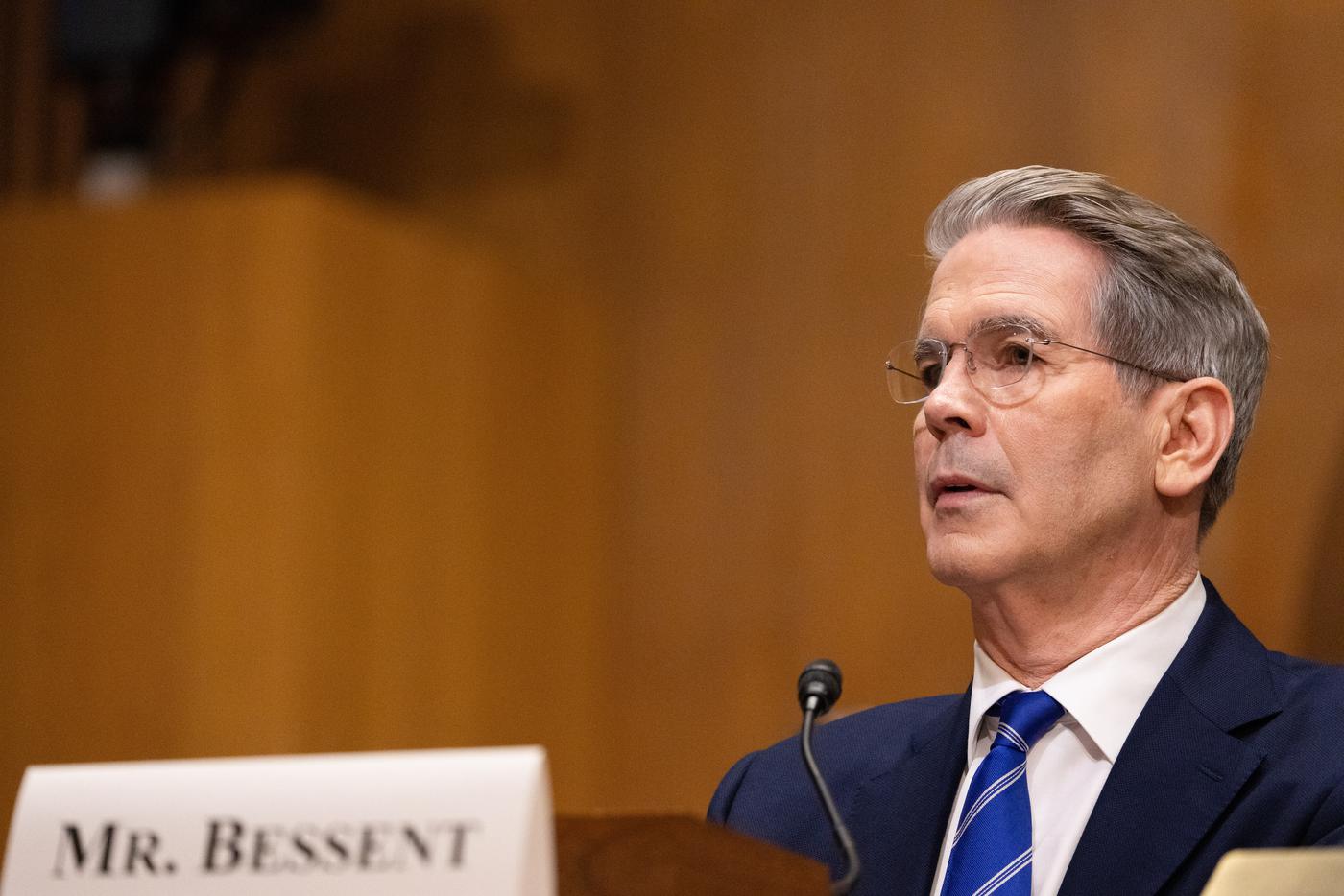 США могут смягчить санкции против российской нефти из-за войны с Ираном